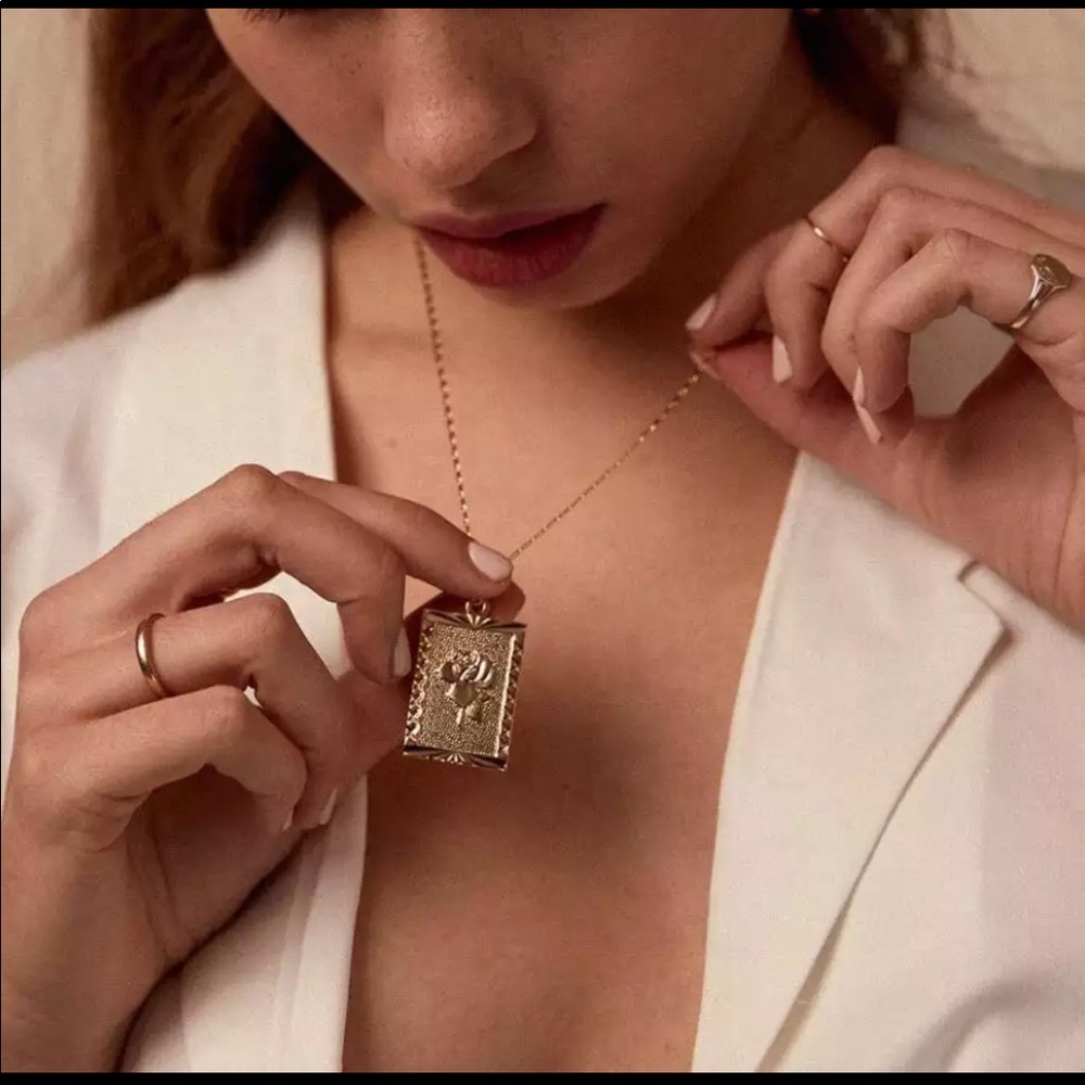 New Square Rose Pendant Necklace